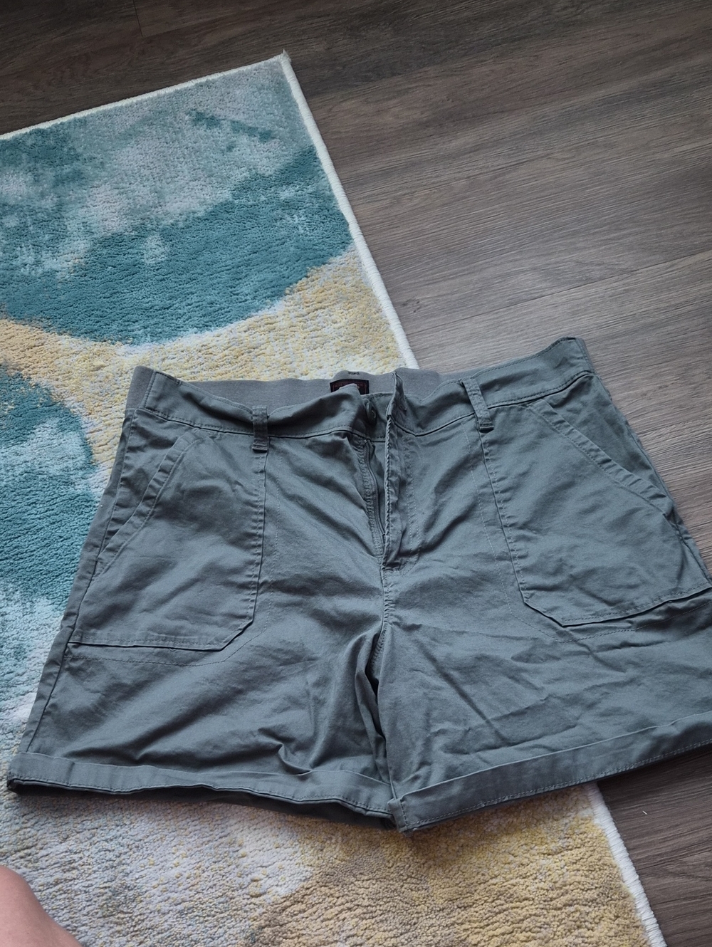 Lee Olive Green Casual Utility Shorts